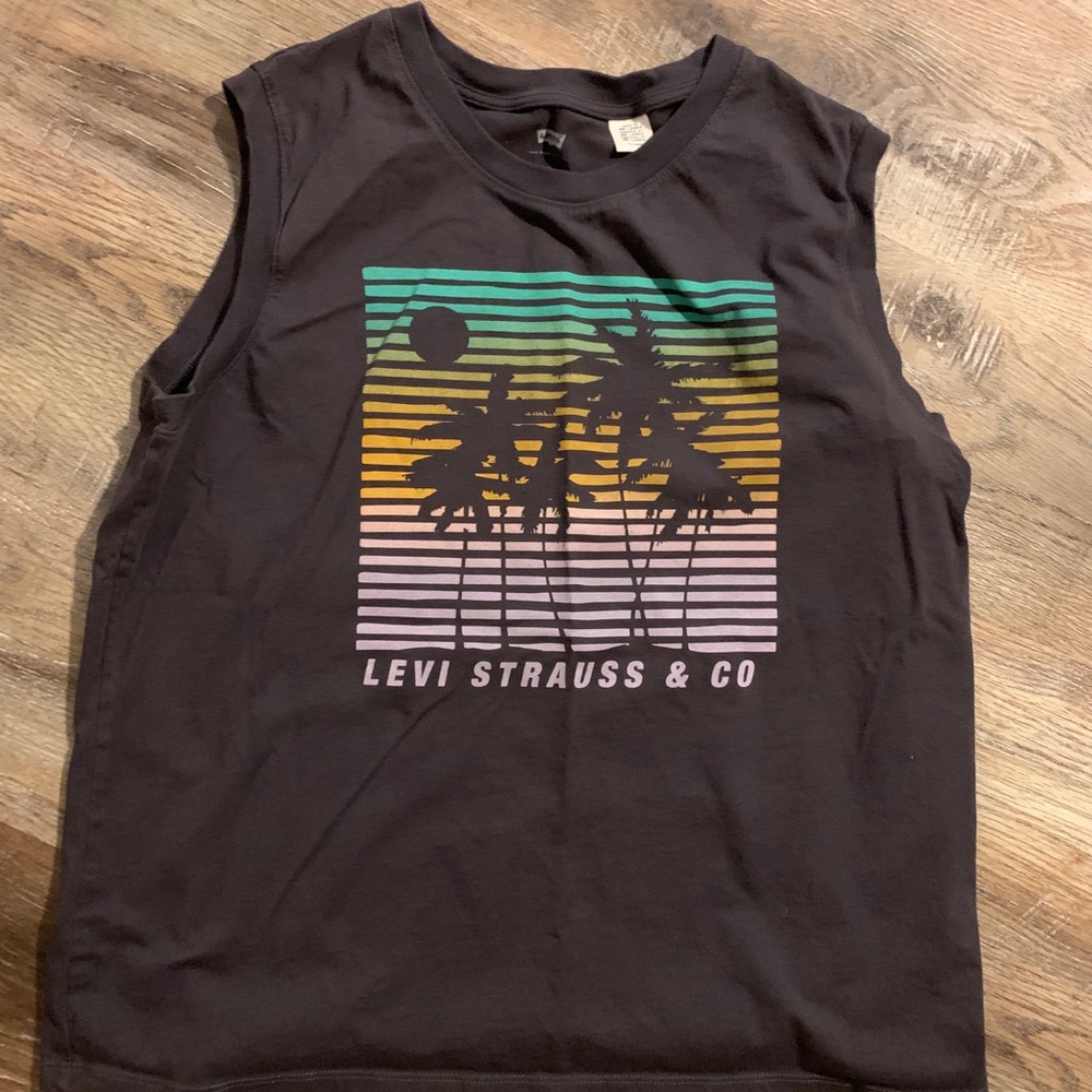 Levi’s tank
